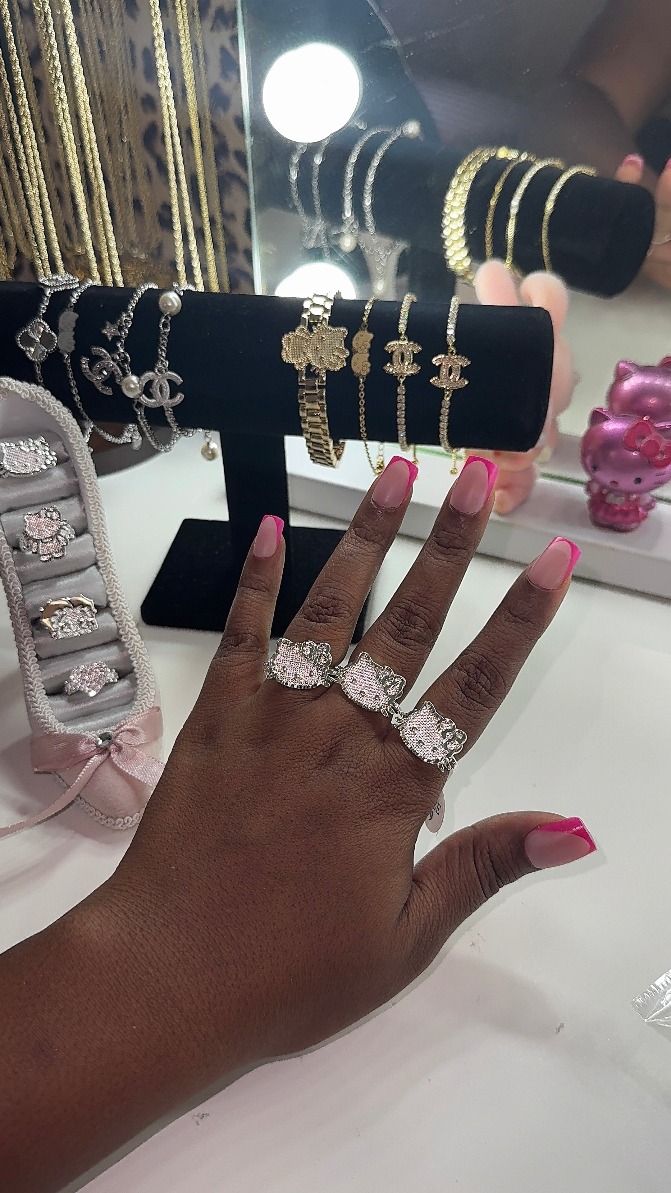 HK Face Ring