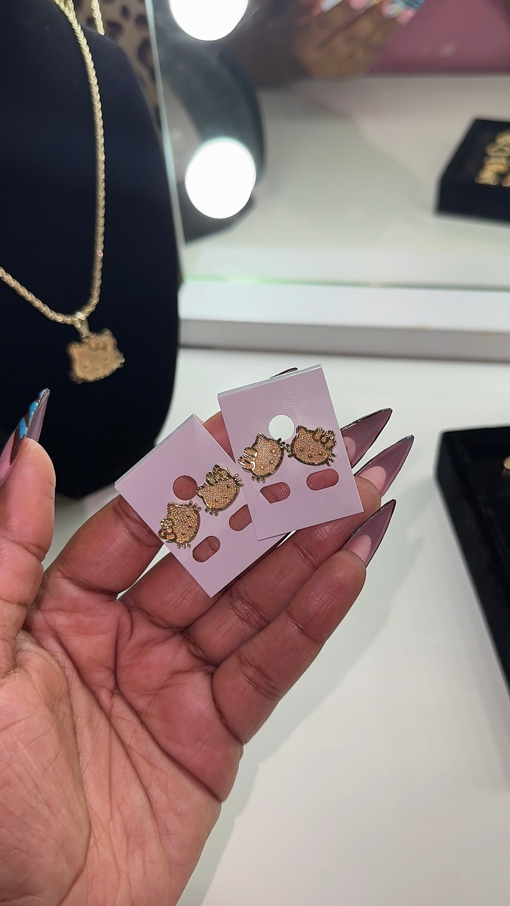 HK Face Studs